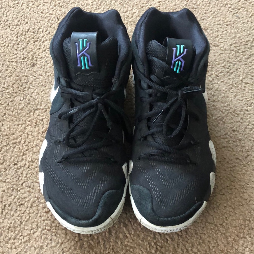 Nike Kyrie 4 Black White size 10